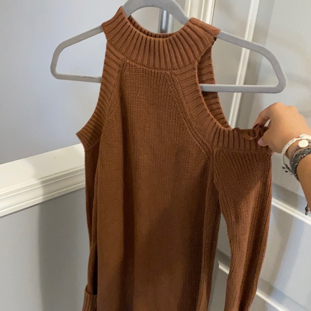 Brown sweater dress from Abercrombie. Cold shoulder. Size XS